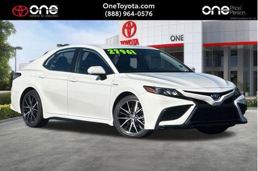 2021 Toyota Camry SE