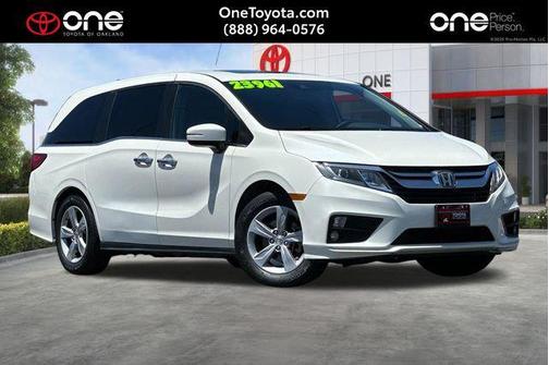 White Diamond Pearl 2018 Honda Odyssey EX-L