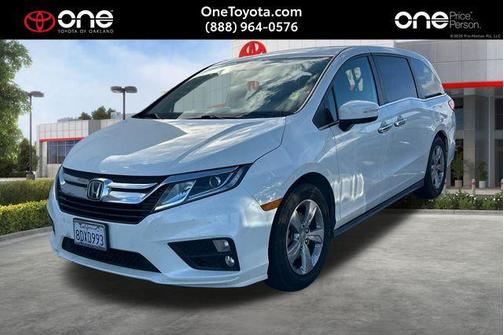 White Diamond Pearl 2018 Honda Odyssey EX-L