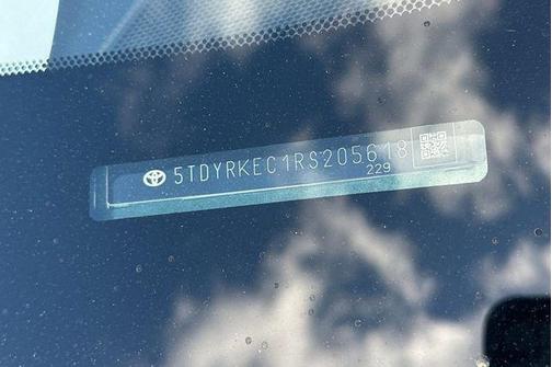 Cypress 2024 Toyota Sienna XLE