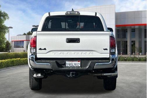 Super White 2019 Toyota Tacoma SR5