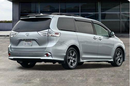 2019 Toyota Sienna SE
