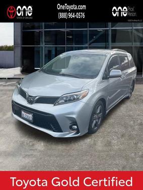 2019 Toyota Sienna SE