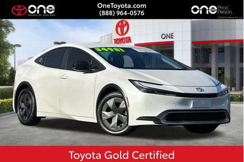 2025 Toyota Prius Plug-In Hybrid SE