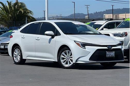 2024 Toyota Corolla Hybrid LE