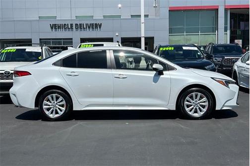 2024 Toyota Corolla Hybrid LE