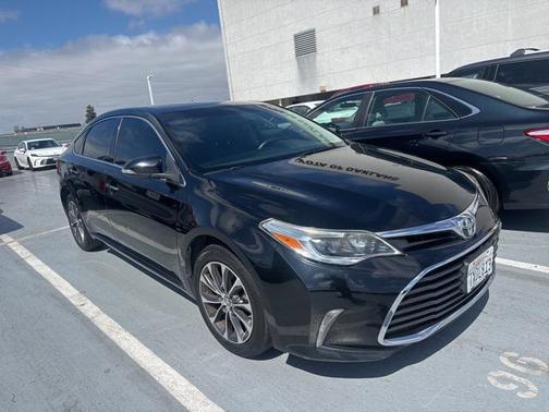 2016 Toyota Avalon XLE