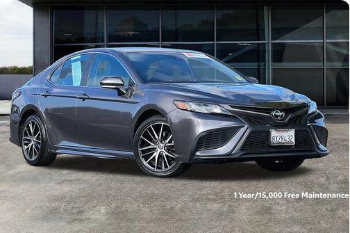 2022 Toyota Camry SE