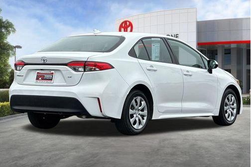 Ice Cap 2024 Toyota Corolla LE