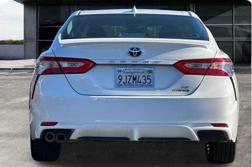 2020 Toyota Camry SE