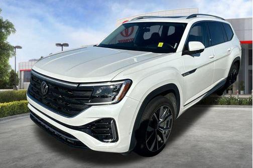 Opal White Pearl 2024 Volkswagen Atlas 2.0T SEL Premium R-Line 4MOTION