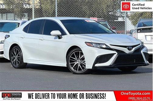 2022 Toyota Camry SE