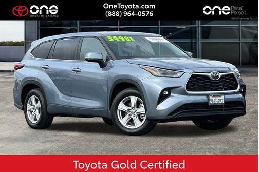2022 Toyota Highlander LE