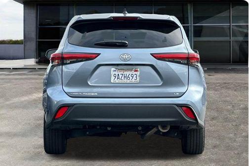 2022 Toyota Highlander LE