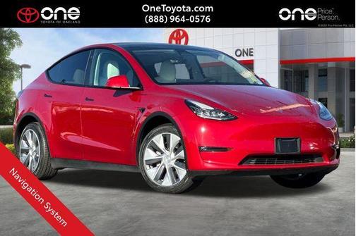 Red Multi-Coat 2021 Tesla Model Y Standard Range Rear-Wheel Drive