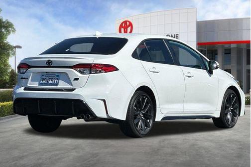 Ice Cap 2025 Toyota Corolla SE