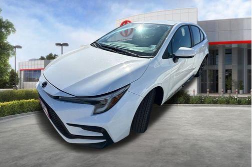 Ice Cap 2025 Toyota Corolla SE