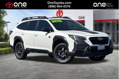 Crystal White Pearl 2023 Subaru Outback Wilderness