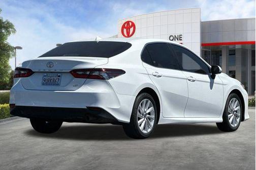 Ice Cap 2024 Toyota Camry LE