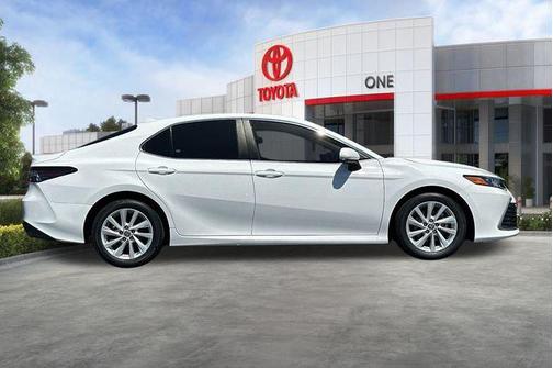 Ice Cap 2024 Toyota Camry LE