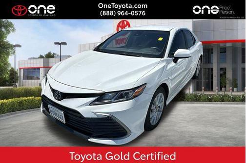 Ice Cap 2024 Toyota Camry LE