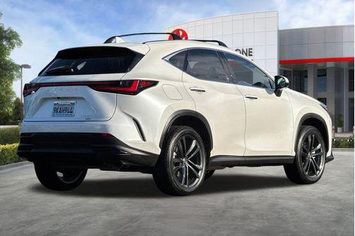 2024 Lexus NX 450h+ Luxury