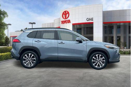 2024 Toyota Corolla Cross XLE