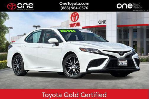 2024 Toyota Camry SE