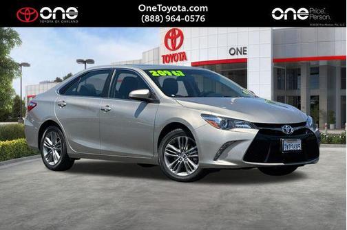 Gold 2015 Toyota Camry SE