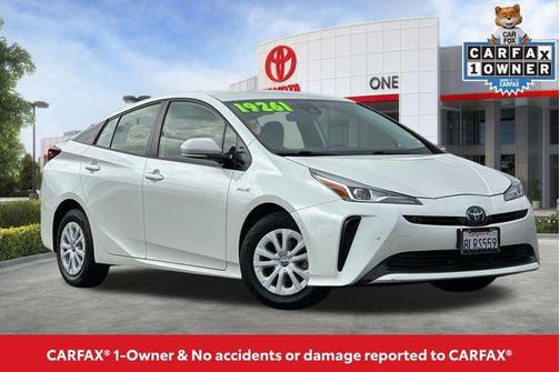 White 2019 Toyota Prius LE