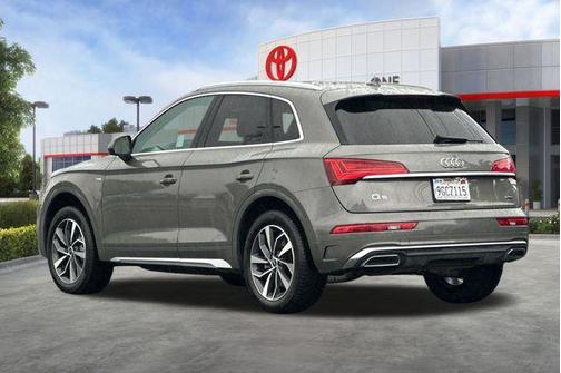 Chronos Gray Metallic 2023 Audi Q5 45 S line Premium Plus