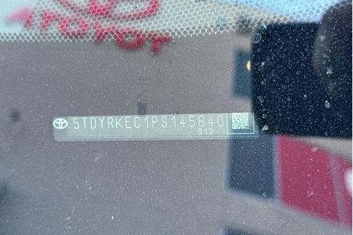 2023 Toyota Sienna XLE