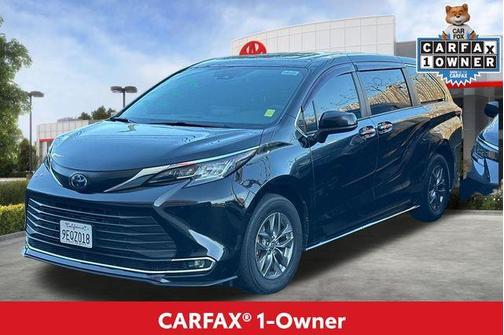 2023 Toyota Sienna XLE