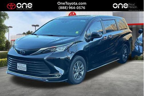 2023 Toyota Sienna XLE