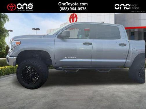 2017 Toyota Tundra SR5