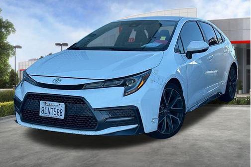 White 2020 Toyota Corolla SE