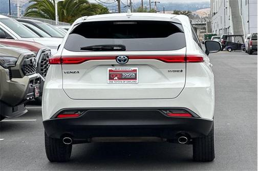 2022 Toyota Venza LE