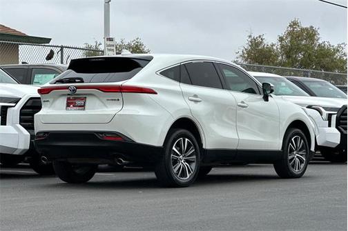 2022 Toyota Venza LE