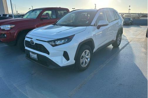 2020 Toyota RAV4 LE