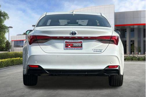 2021 Toyota Avalon Hybrid Limited
