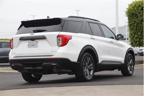 Photo 5 of 30 of 2021 Ford Explorer XLT