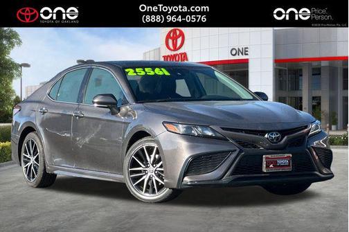 2023 Toyota Camry SE