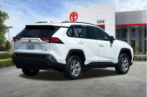 Ice 2024 Toyota RAV4 Hybrid XLE