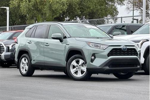 2021 Toyota RAV4 Hybrid XLE