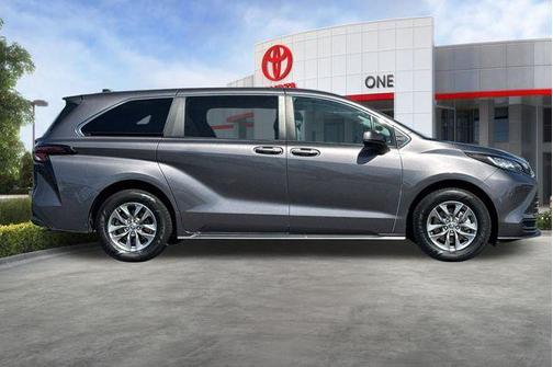 Predawn Gray Mica 2023 Toyota Sienna LE