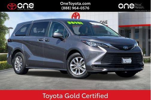 Predawn Gray Mica 2023 Toyota Sienna LE