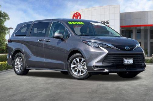 Predawn Gray Mica 2023 Toyota Sienna LE