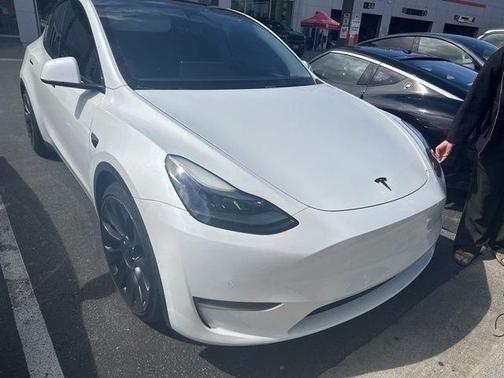 Pearl White Multi-Coat 2022 Tesla Model Y Performance Dual Motor All-Wheel Drive