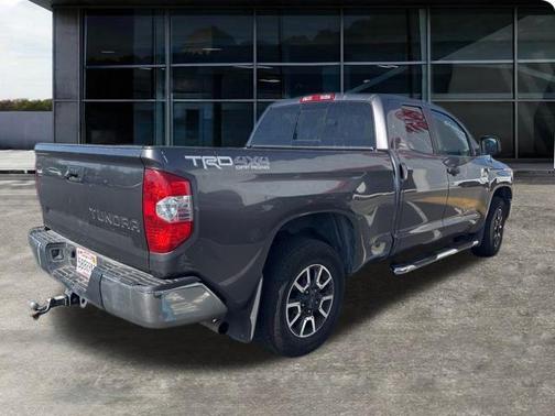 2017 Toyota Tundra SR5