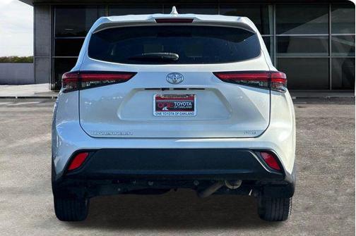 2021 Toyota Highlander L